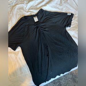 VS PINK black tee